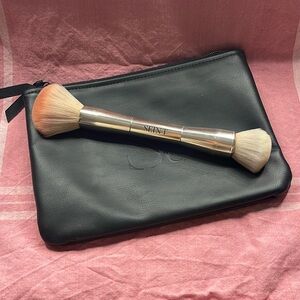 SEINT blush and bronzer brush